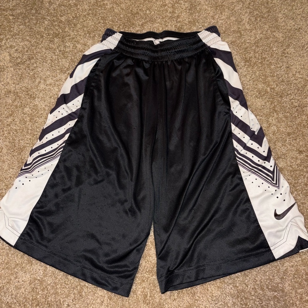 Nike Black and White Zigzag Pattern Shorts